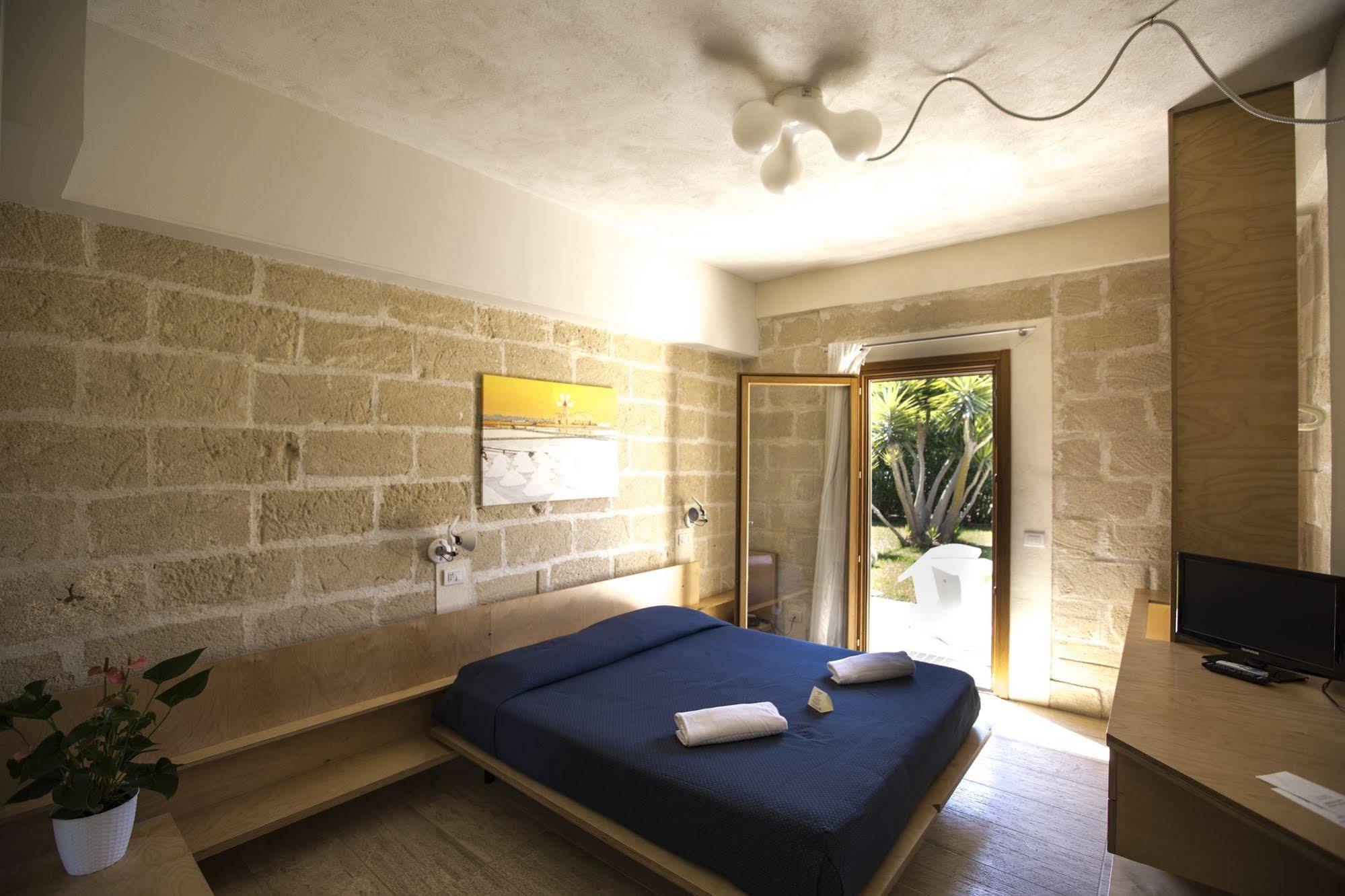 Cave Bianche Hotel Favignana Exterior photo